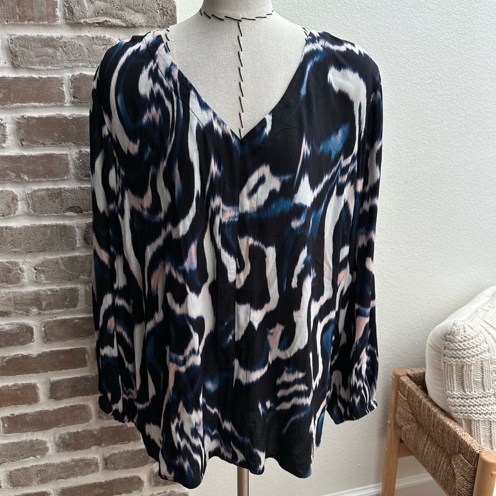 Liverpool Blouse Women's XL Long Sleeve V Neck Top Brushstroke Print NEW NWT